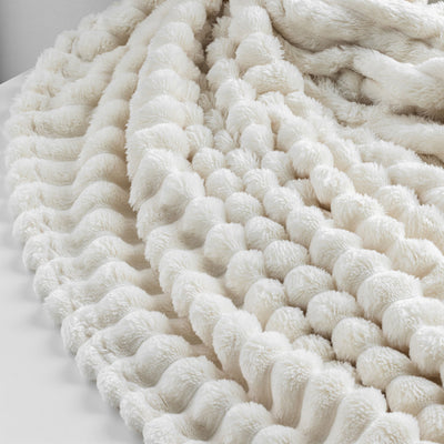 Fluffy Plaid i Råhvid – Ultra-Blød Luksus