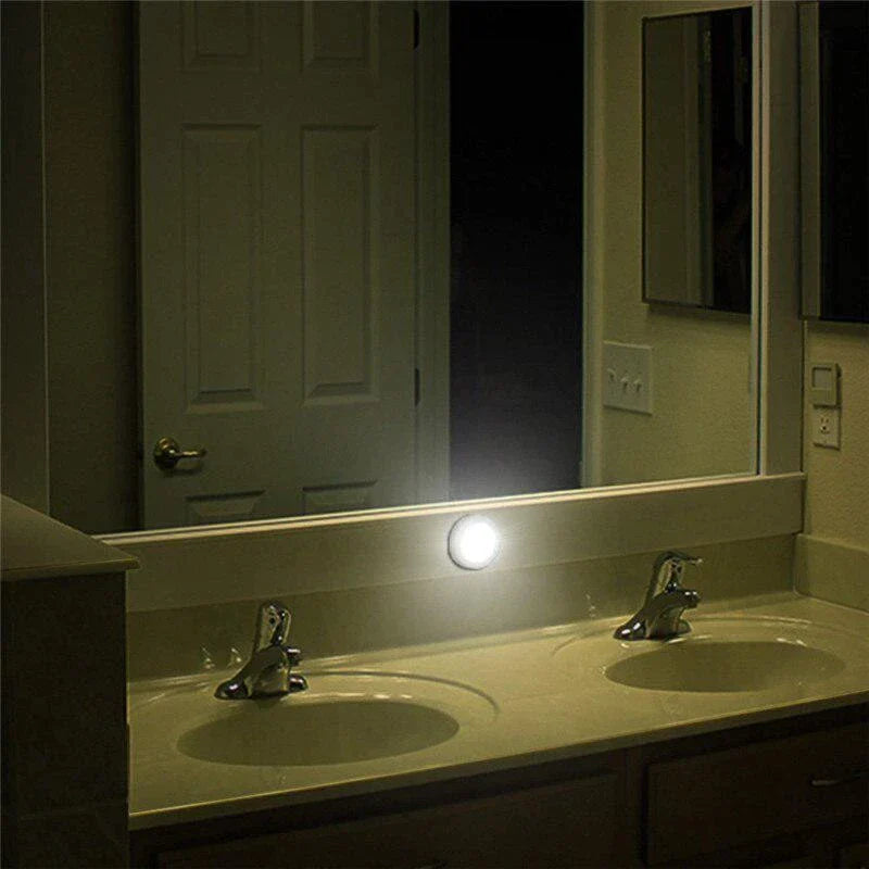 LED LAMPE MED BEVÆGELSESENSOR - We Do Better